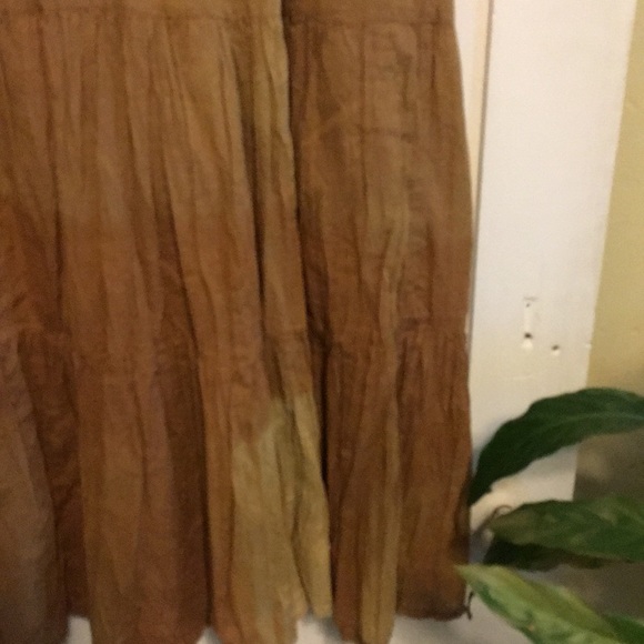 Broomstick skirt in shades of tan - Picture 2 of 5